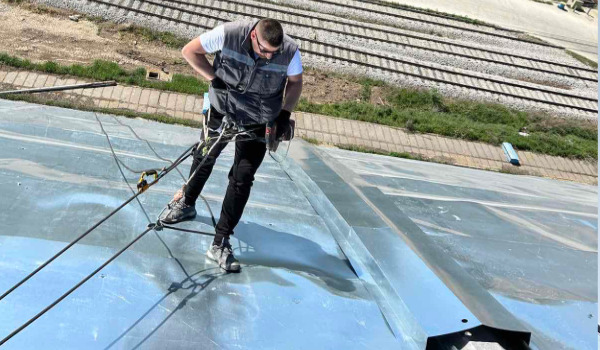 krov Alpanistički visinski radovi postavljanja novih krovova